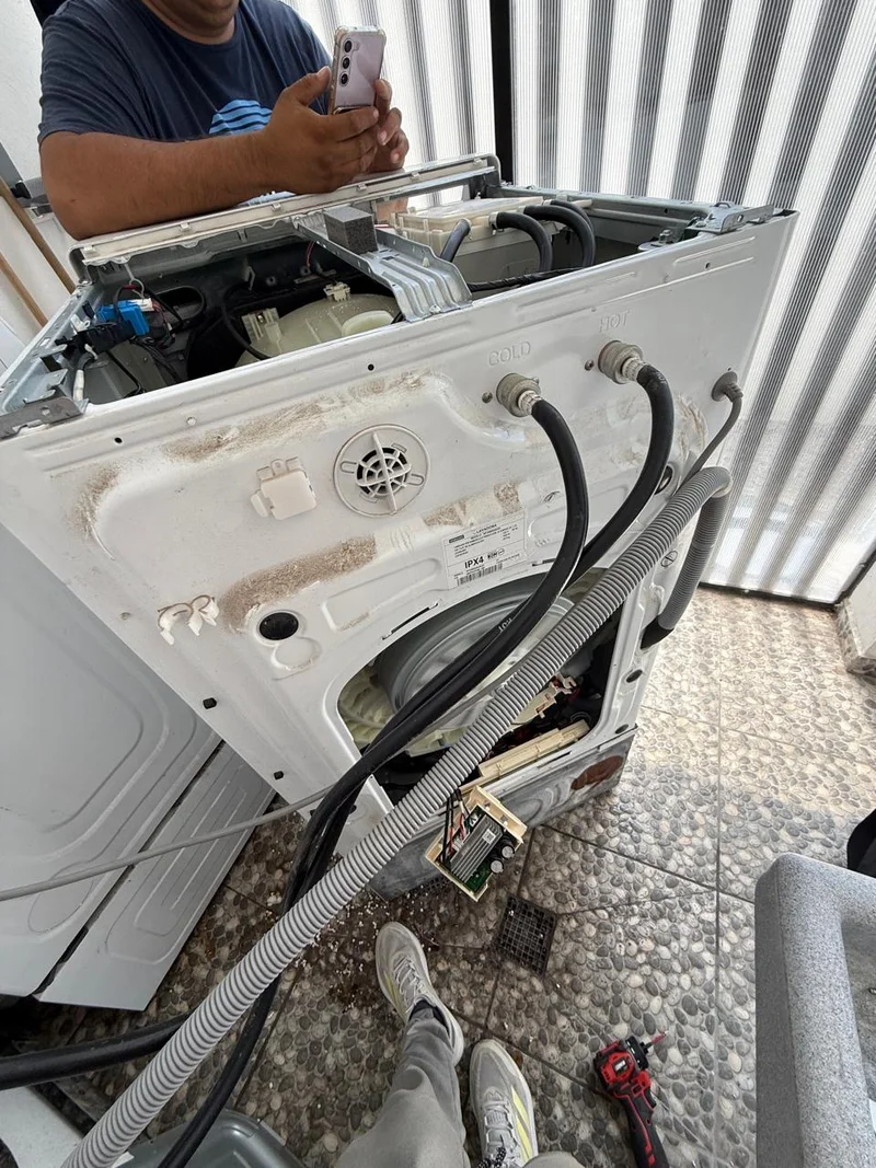 Diagnóstico electrónico de módulo de control en lavadora